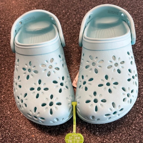 NWT CROCS Kids' Classic Floral Cut Out Clog - Picture 2 of 9